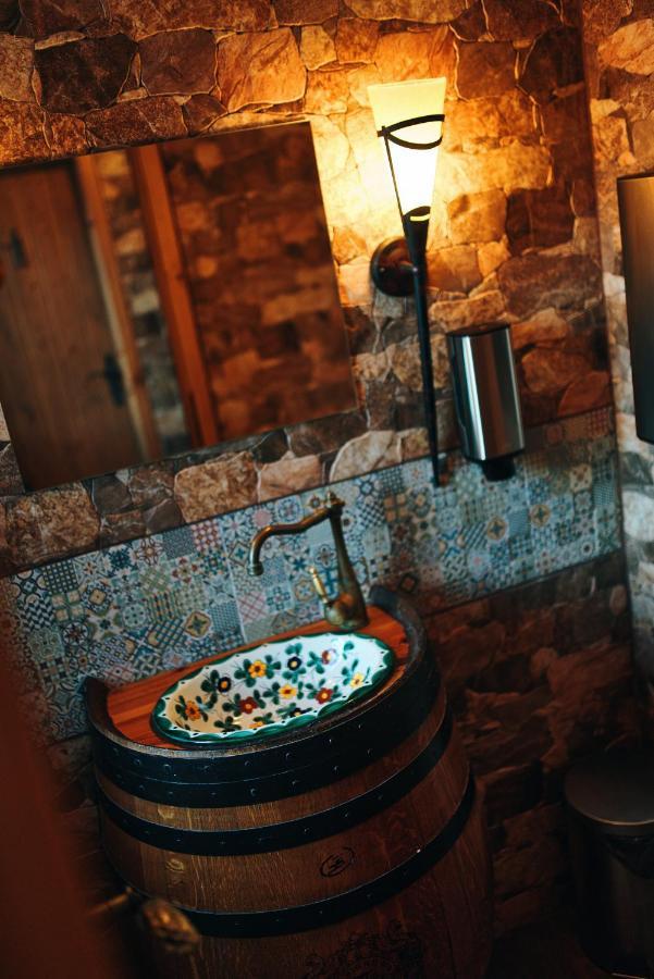 Pension & Restaurant Krakonos ハルラホフ エクステリア 写真