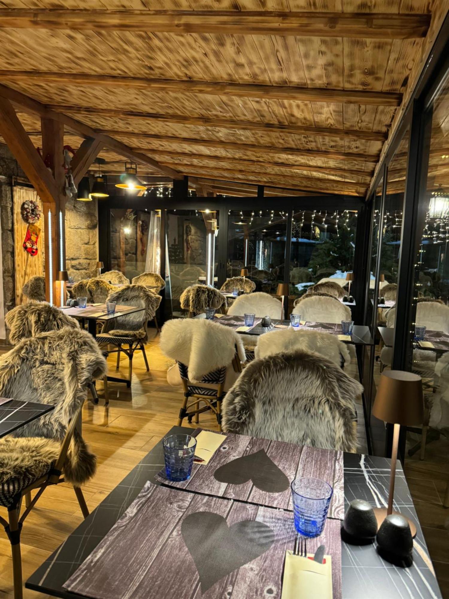 Pension & Restaurant Krakonos ハルラホフ エクステリア 写真